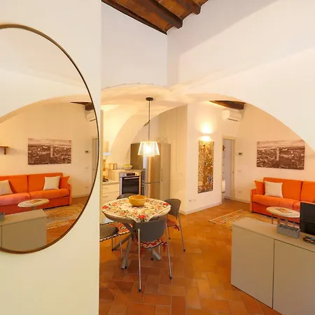 Uptown - Sabrina's Lovely Apartman Siena