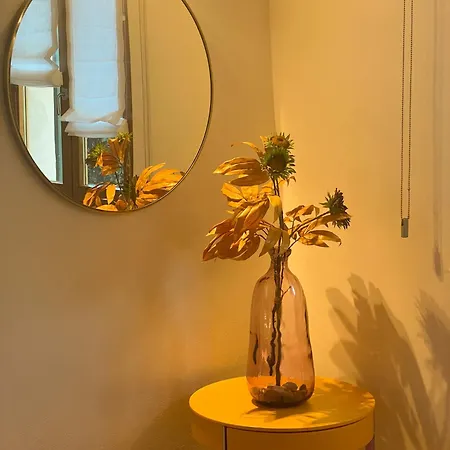 Apartment Uptown - Sabrina's Lovely *