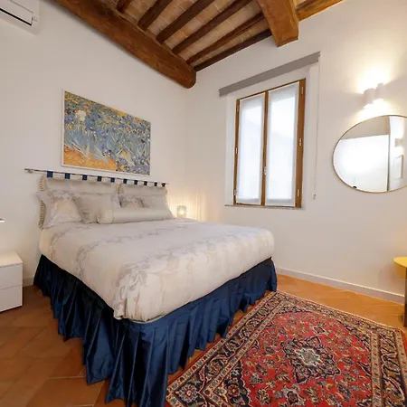 Apartment Uptown - Sabrina's Lovely Siena