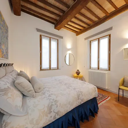 Uptown - Sabrina's Lovely