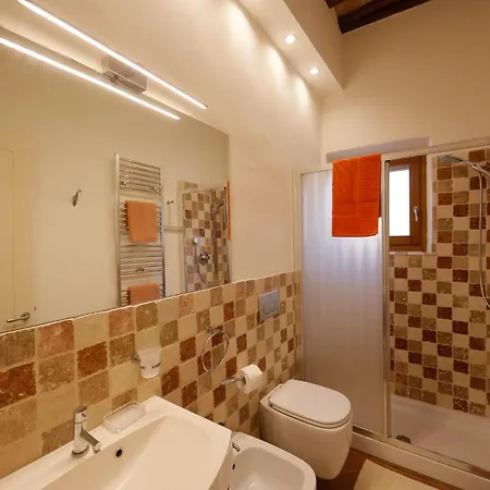 Uptown - Sabrina's Lovely Apartmán