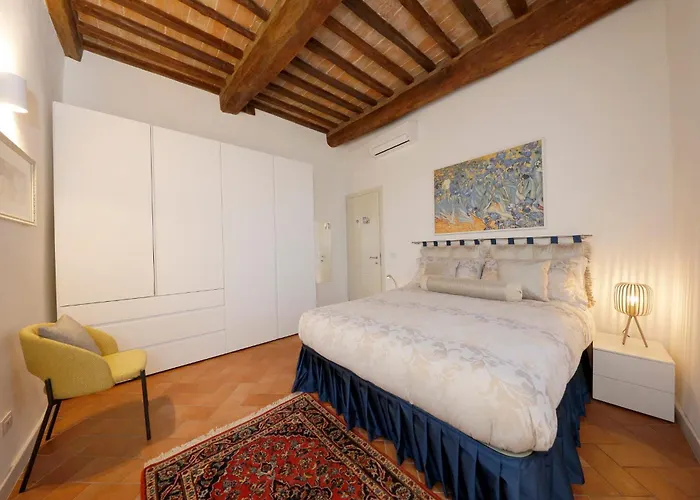 Apartment Uptown - Sabrina's Lovely Siena