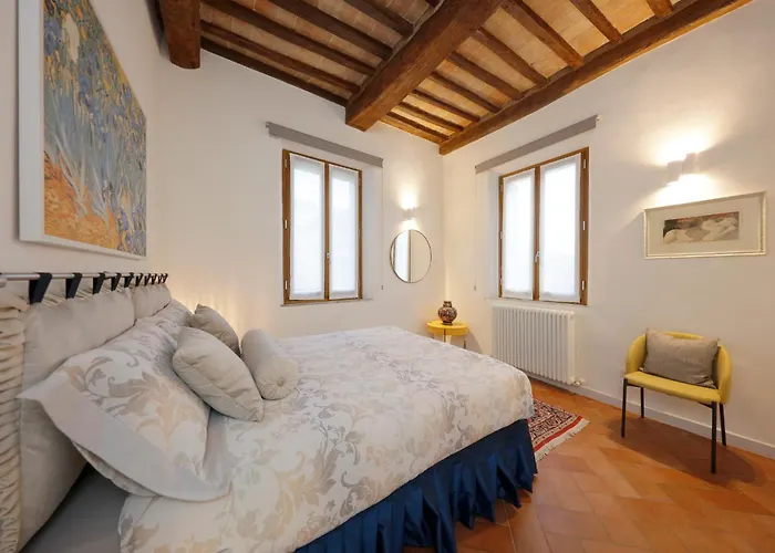 Uptown - Sabrina's Lovely